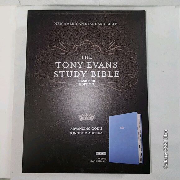 NASB Tony Evans Study Bible, Powder Blue LeatherTouch, Indexed, Black Letter, S, - Picture 4 of 7